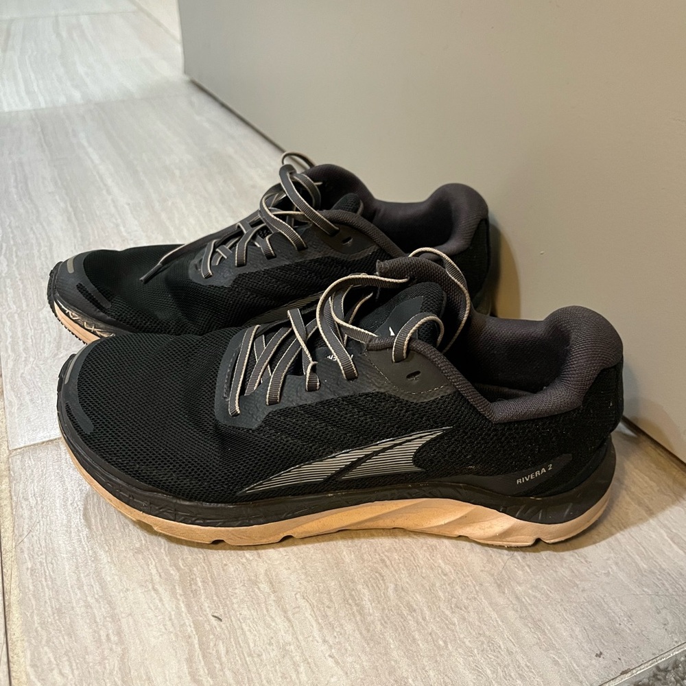 Altra Women’s Rivera 2 Athletic Shoes